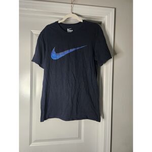 Nike Men’s Athletic Cut Tee – Size Large